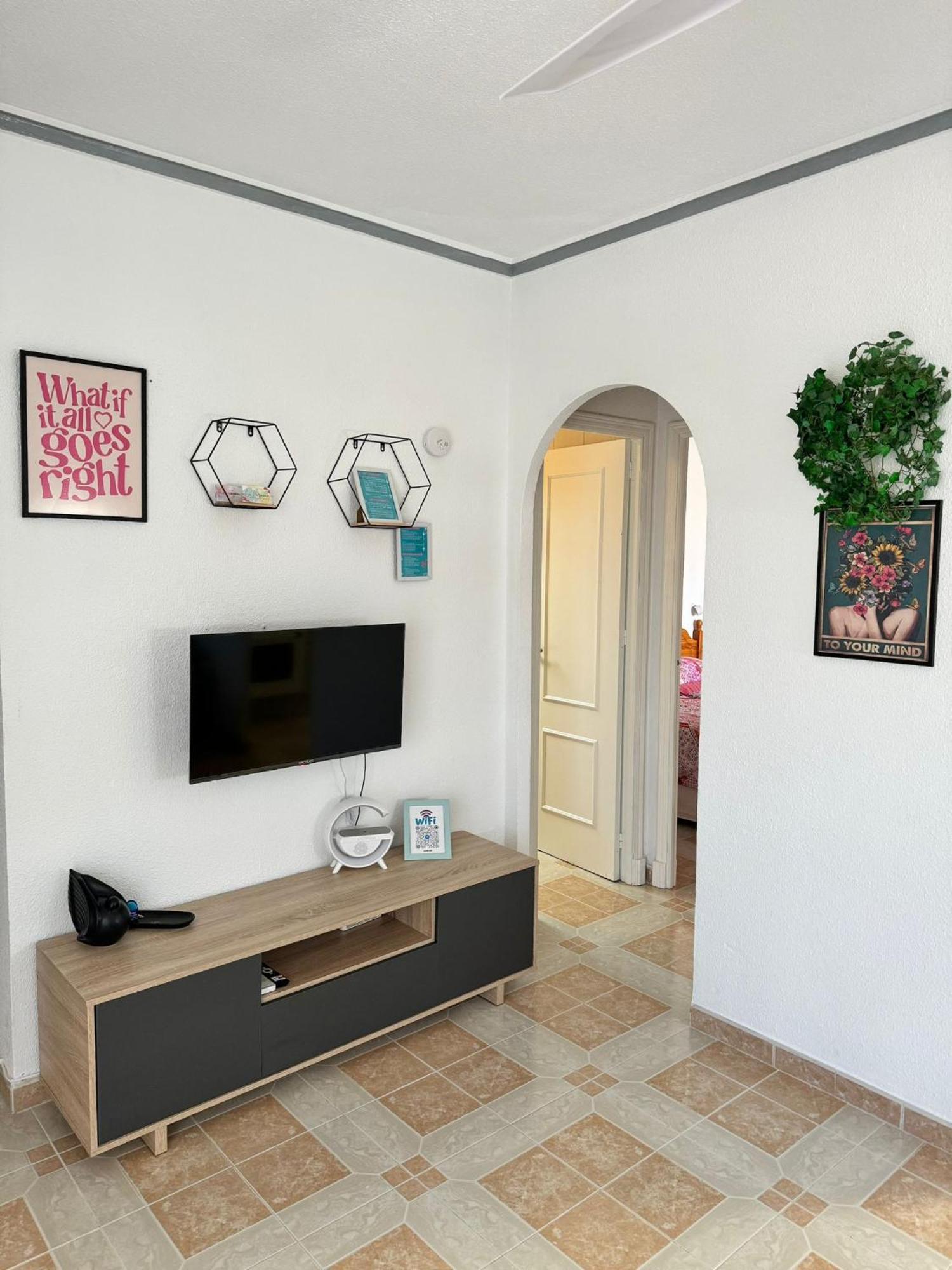 Carmina Apartment, Disfruta Del Sol Y Del Relax! ตอร์เรเวียคา ภายนอก รูปภาพ