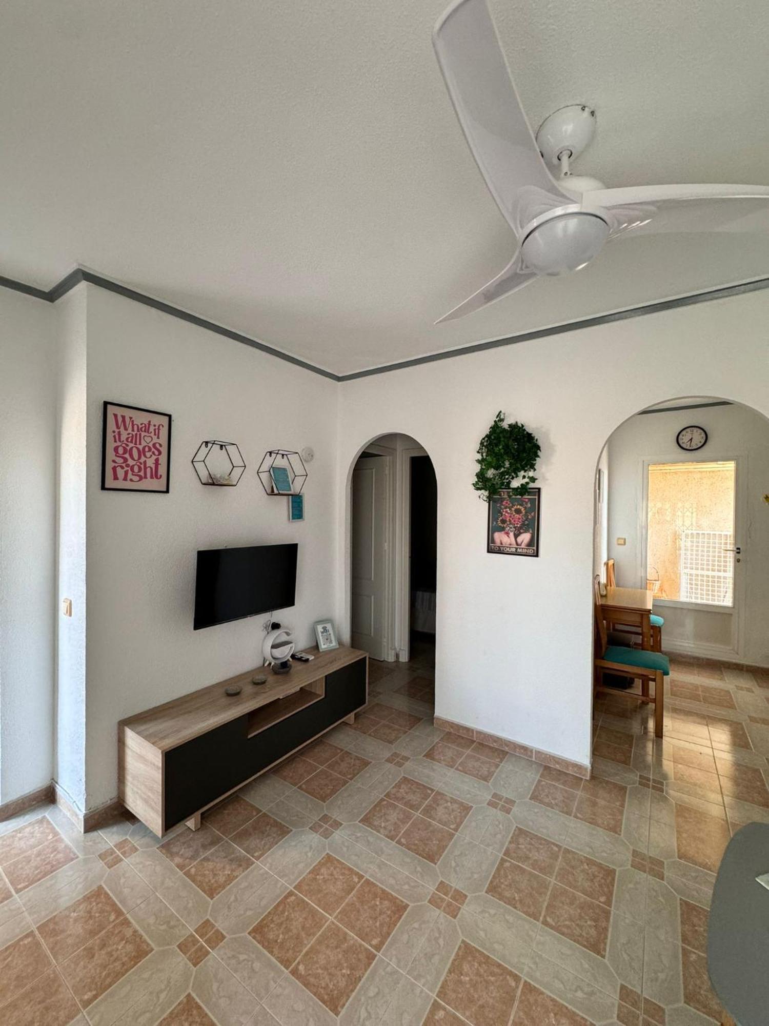 Carmina Apartment, Disfruta Del Sol Y Del Relax! ตอร์เรเวียคา ภายนอก รูปภาพ